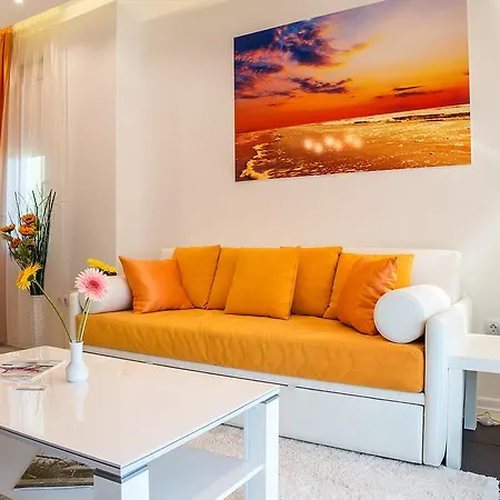 Complex Europe دولنا بانيا